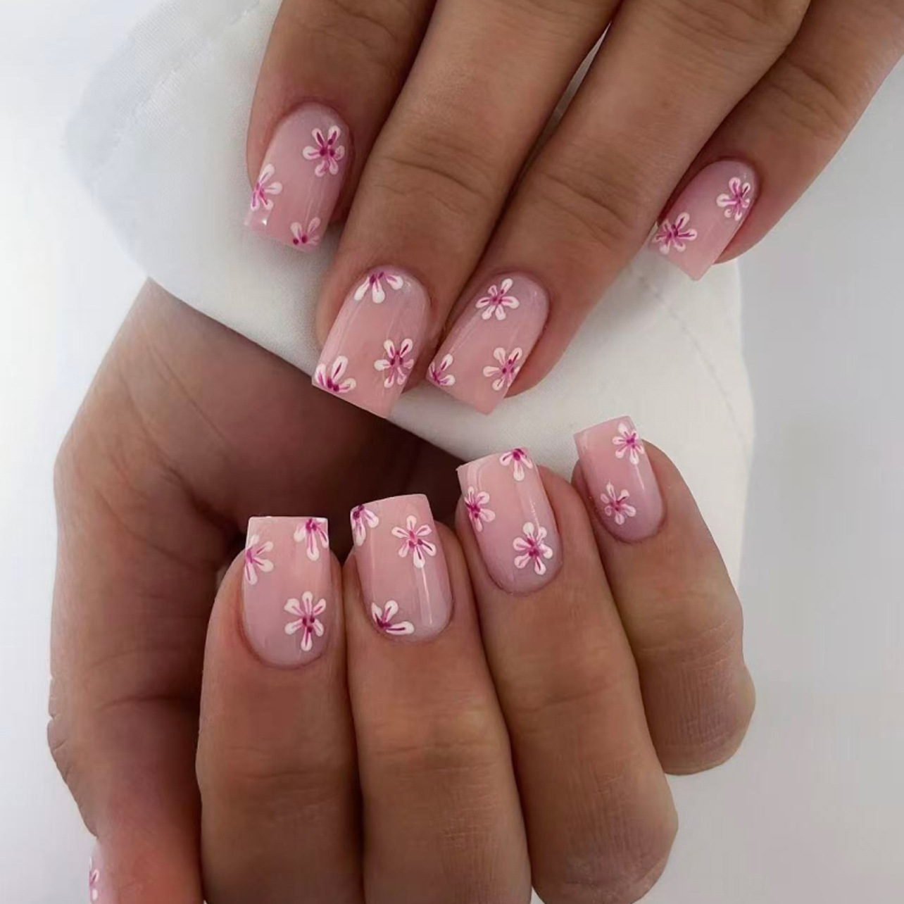 Nail Art France - Faux ongles à bout français fleuri,