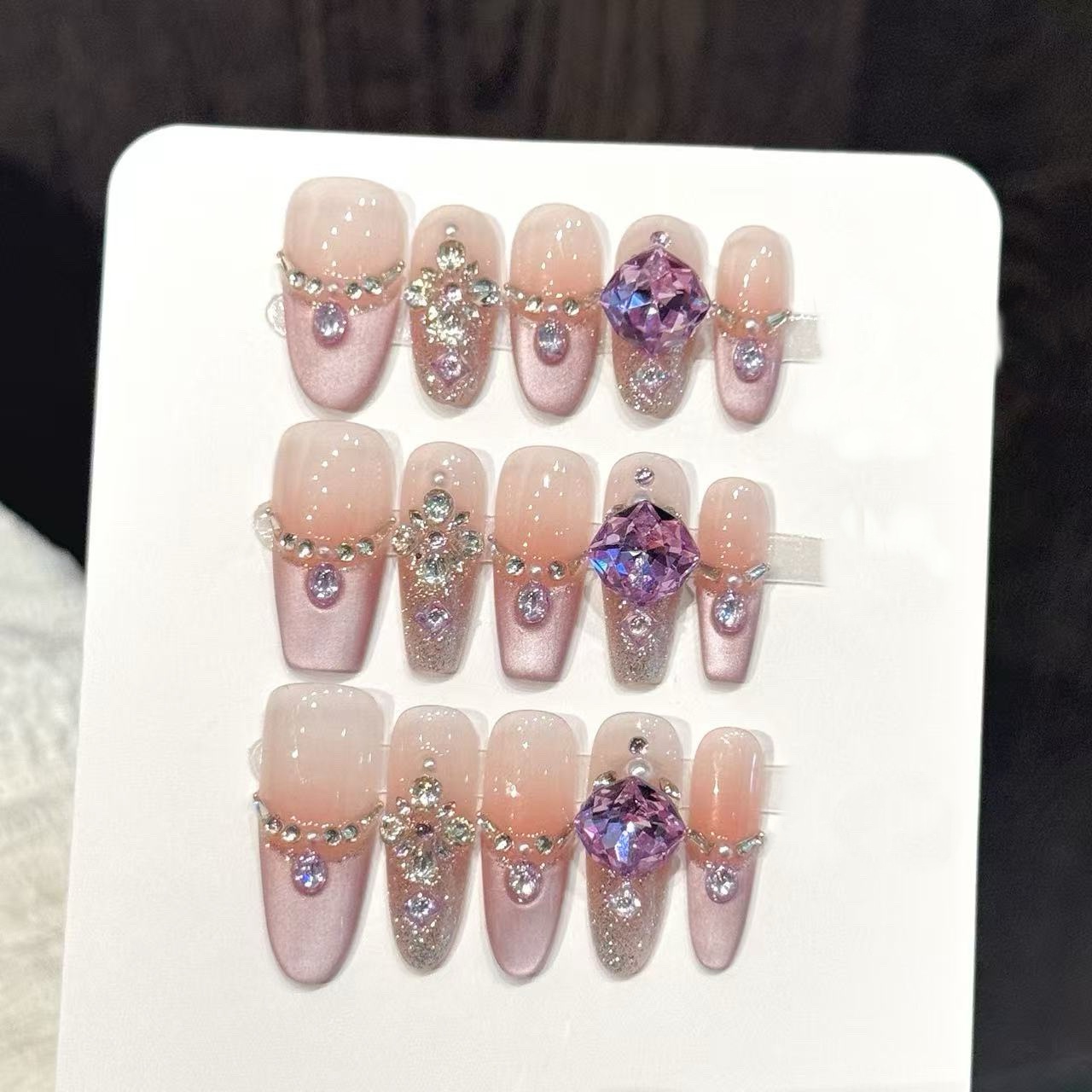 10 faux ongles en forme de cer - Nail Art Oval avis et prix