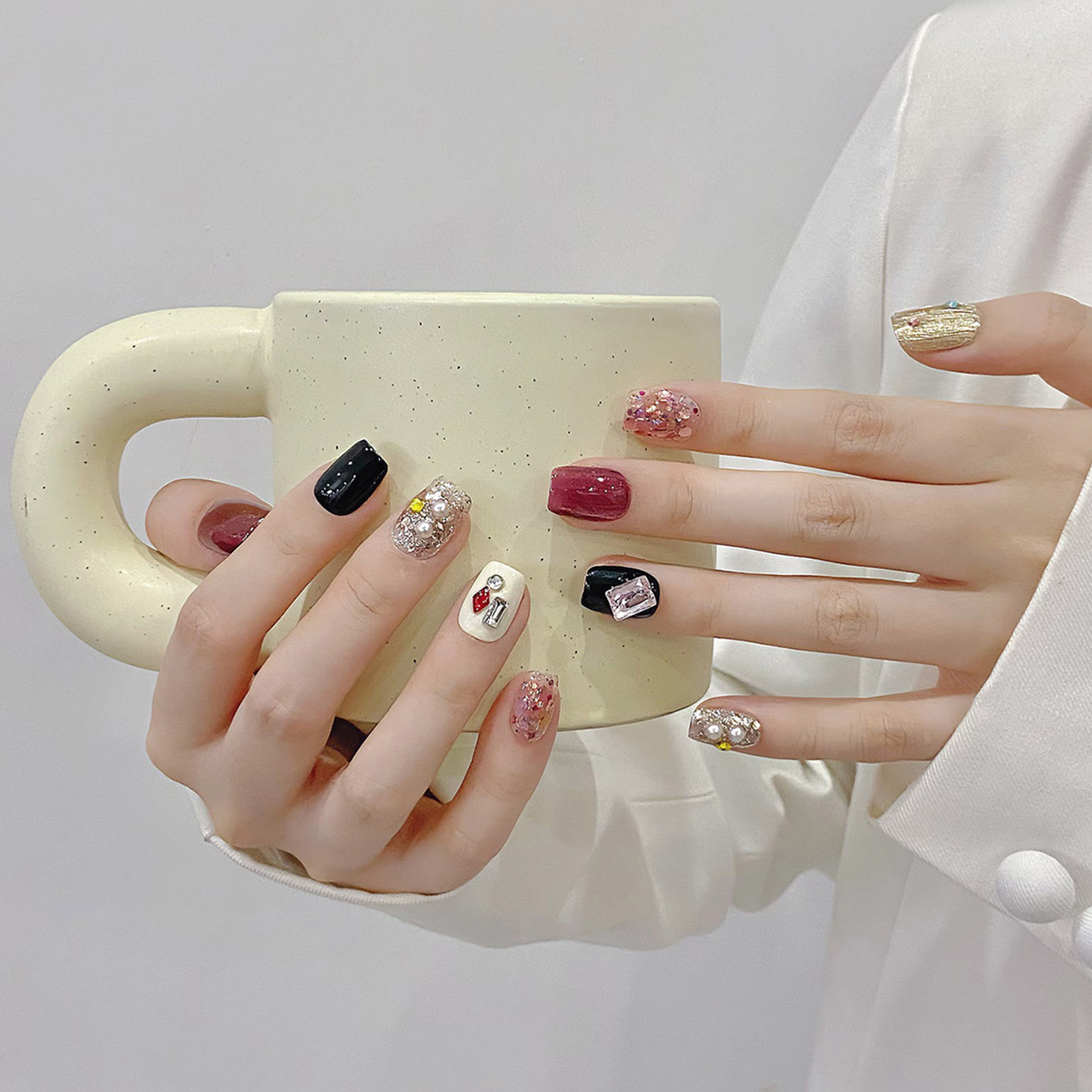 Faux yeux de chat brillants à  - Nail Art Pink Cat Eye avis et prix